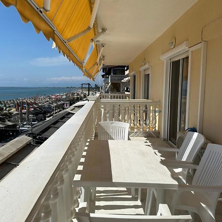 Olympic Beach Rooms Bagian luar foto